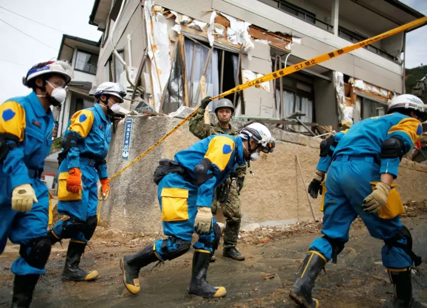 what to do in earthquake Japan