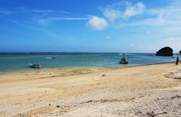 Is it safe to swim in Okinawa