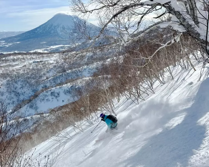 best time to ski hokkaido