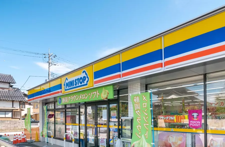 konbini convenience store