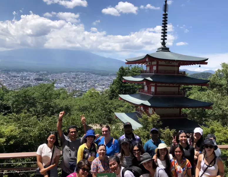 Japan cherry blossom crowds