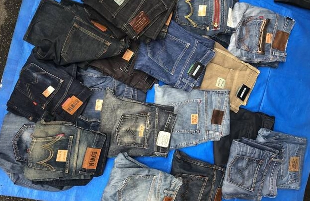 Ohi Racecourse flea market