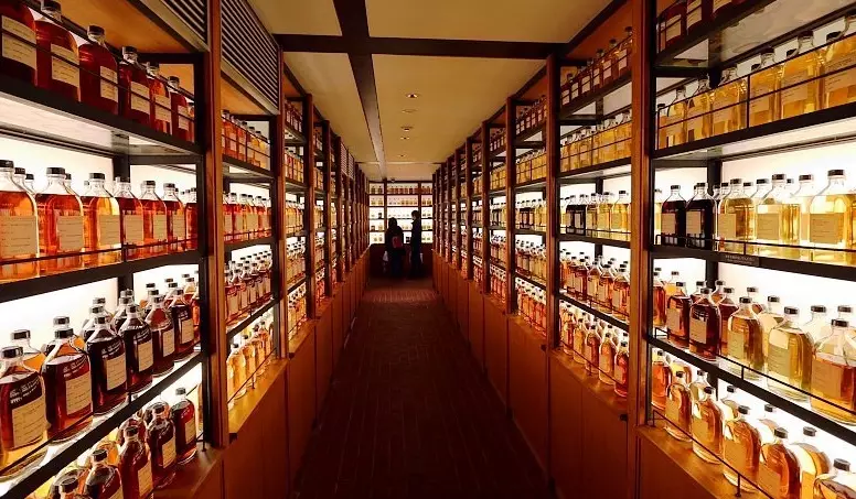 Yamazaki Distillery guide