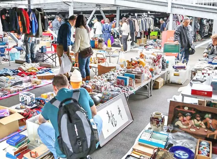 Tokyo flea market payment methods