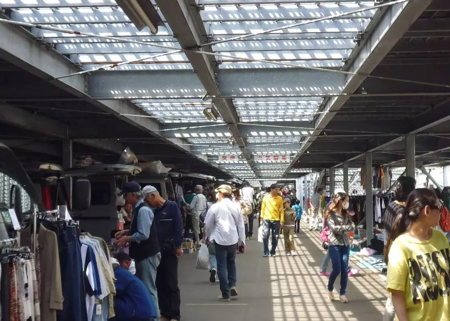 Tokyo flea market cash only