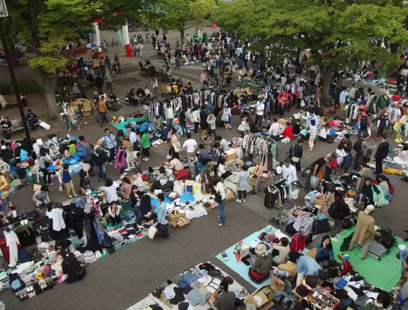 Tokyo flea market cash only