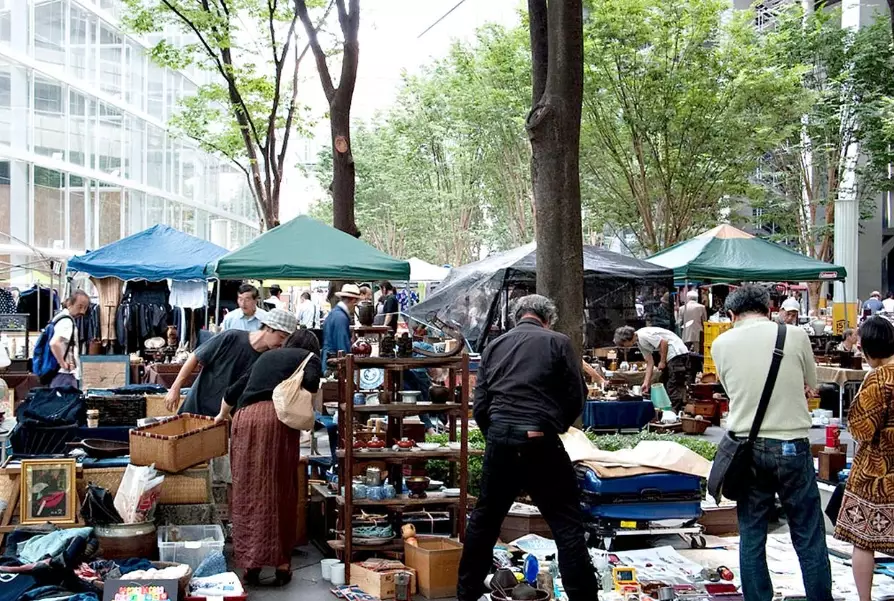 antique shopping Japan antique shopping Japan