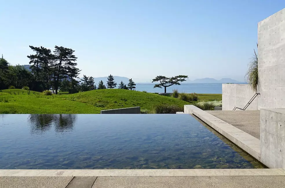 Naoshima day trip from Osaka