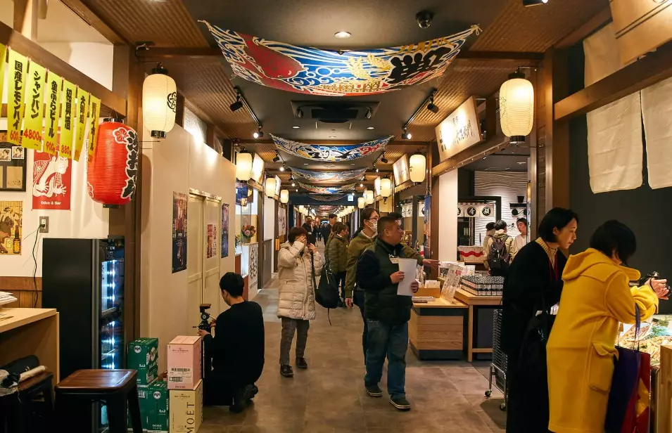 Toyosu Market vs Tsukiji Toyosu Market vs Tsukiji