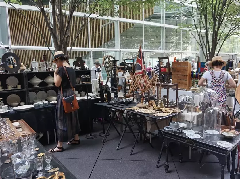 Japanese flea markets