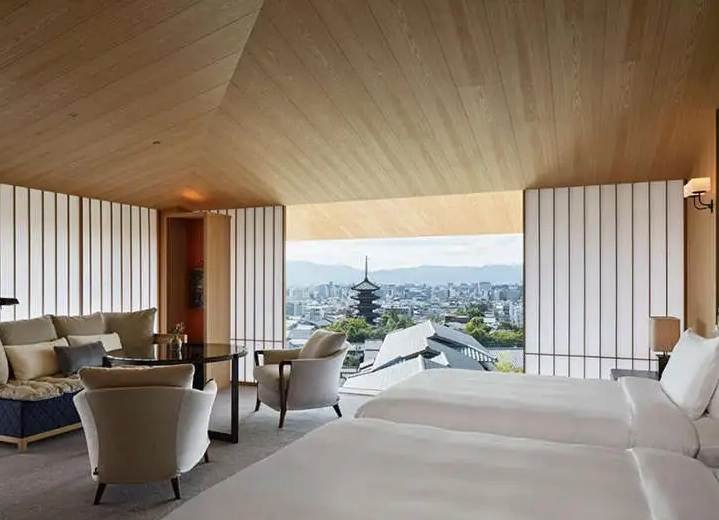 solo travel Japan accommodation