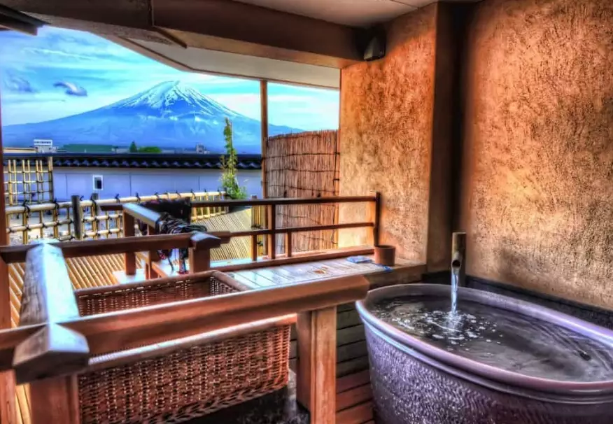 solo travel Japan accommodation