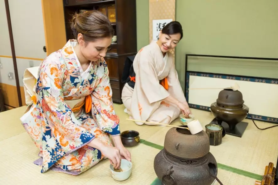 adult pottery class Kyoto
