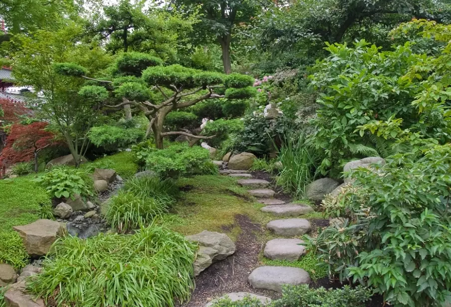 Japanese garden for balcony